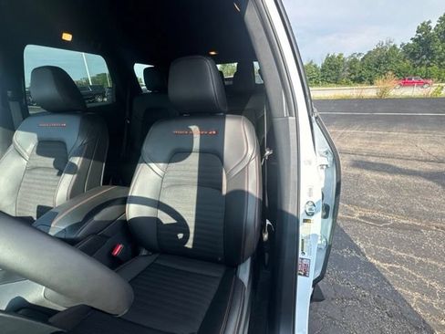 Used 2026 Nissan Pathfinder Rock Creek AWD/4WD image 11