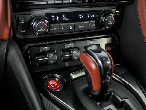 Used 2019 Nissan GT-R Premium w/ Premium Interior Package AWD/4WD image 33