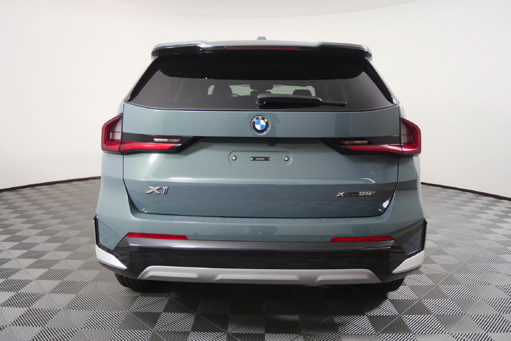 Certified 2026 BMW X1 xDrive28i w/ Technology Package AWD/4WD image 5