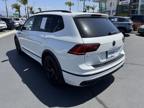 Used 2024 Volkswagen Tiguan SE R-Line FWD image 8