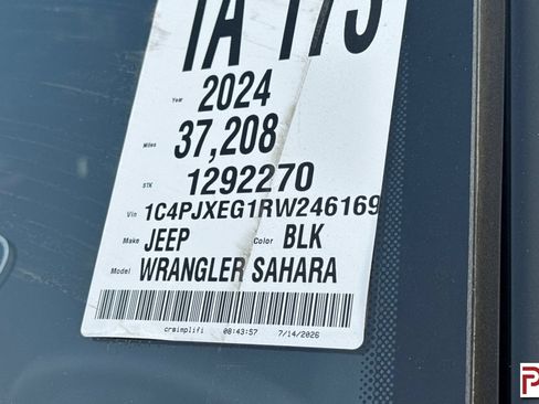 Used 2024 Jeep Wrangler Unlimited Sahara AWD/4WD image 3