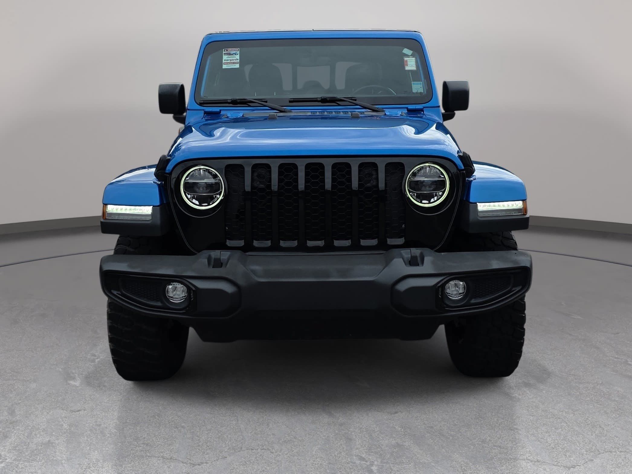 Used 2022 Jeep Gladiator Sport AWD/4WD image 2