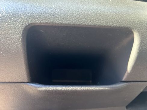 Used 2022 Nissan Kicks SV image 11