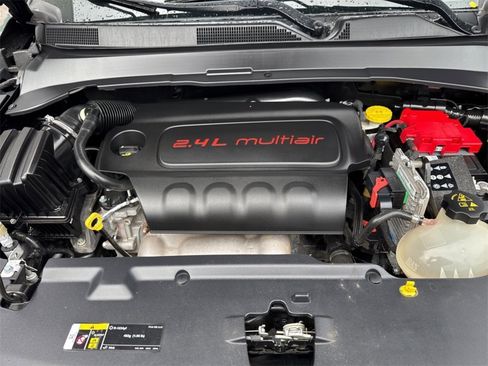 Used 2019 Jeep Compass Limited image 38