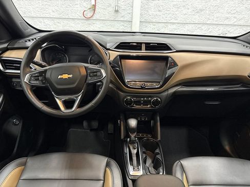 Used 2022 Chevrolet TrailBlazer ACTIV w/ Sun and Liftgate Package AWD/4WD image 12