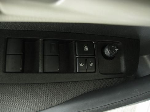 Used 2025 Toyota Corolla LE image 11