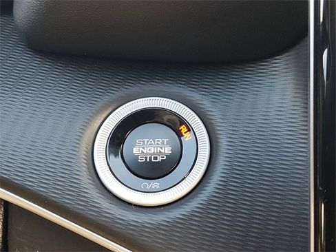 New 2025 Jeep Grand Cherokee L Altitude image 25