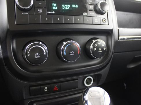 Used 2017 Jeep Patriot Sport image 12