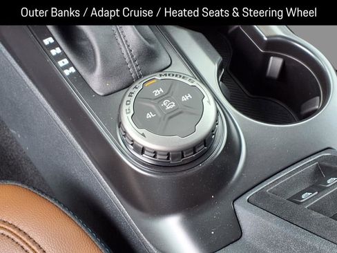 Used 2024 Ford Bronco Outer Banks image 19