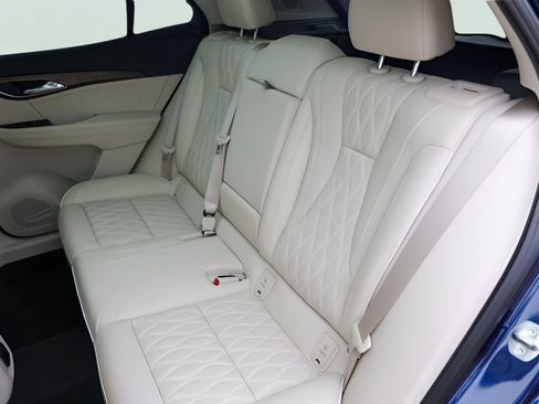 Used 2023 Buick Envision Avenir FWD image 27