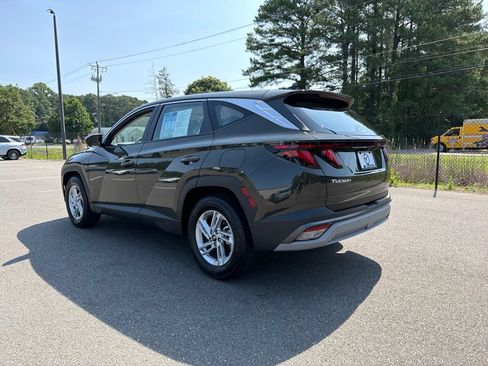 Certified 2025 Hyundai Tucson SE FWD image 11