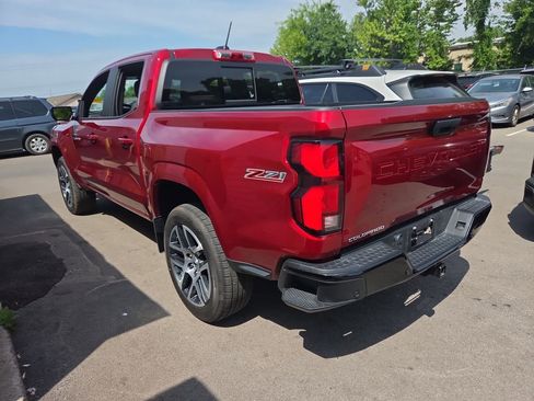 Used 2024 Chevrolet Colorado Z71 w/ Z71 Convenience Package 2 AWD/4WD image 6