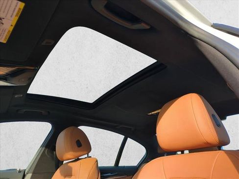 Used 2023 BMW 530e w/ Premium Package RWD image 16