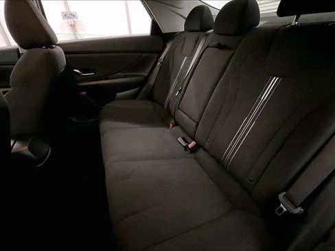 Used 2021 Hyundai Elantra SEL w/ Convenience + Premium Package image 25