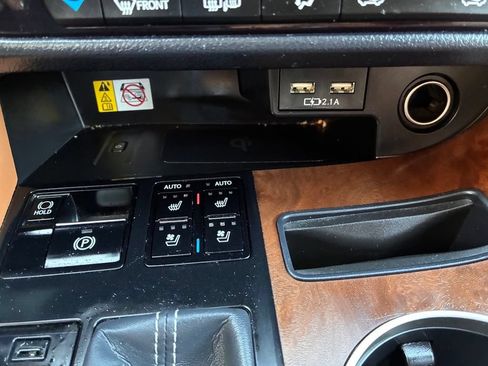 Used 2022 Lexus RX 350L Premium w/ Premium Package AWD/4WD image 30