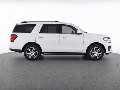 Used 2022 Ford Expedition Limited RWD image 8