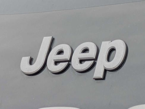 Used 2014 Jeep Cherokee Trailhawk w/ Comfort/Convenience Group image 12