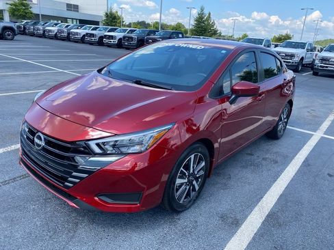 Used 2025 Nissan Versa SV w/ Trunk Package FWD image 3