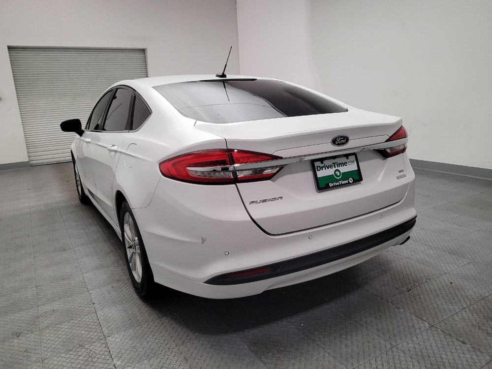 Used 2018 Ford Fusion SE w/ Fusion SE Technology Package FWD image 6