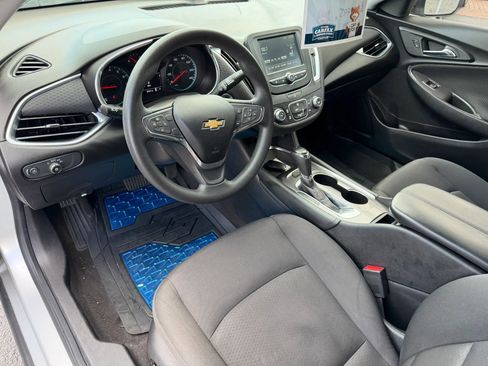 Used 2018 Chevrolet Malibu LT image 5