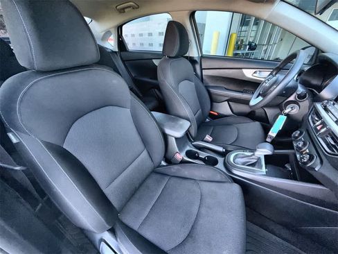 Used 2022 Kia Forte LXS image 14