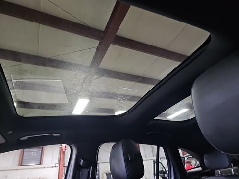 Used 2021 Mercedes-Benz GLA 250 image 31