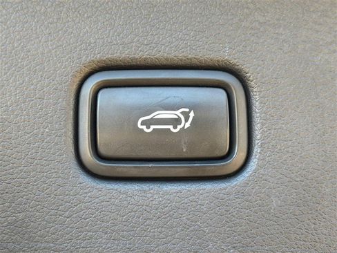 Used 2022 Hyundai Palisade Calligraphy image 10