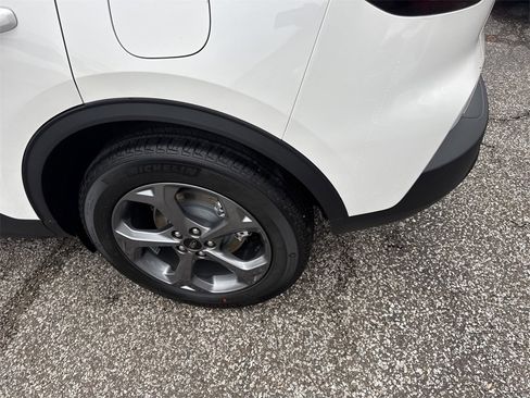 New 2026 Ford Escape ST-Line w/ Cold Weather Package image 7