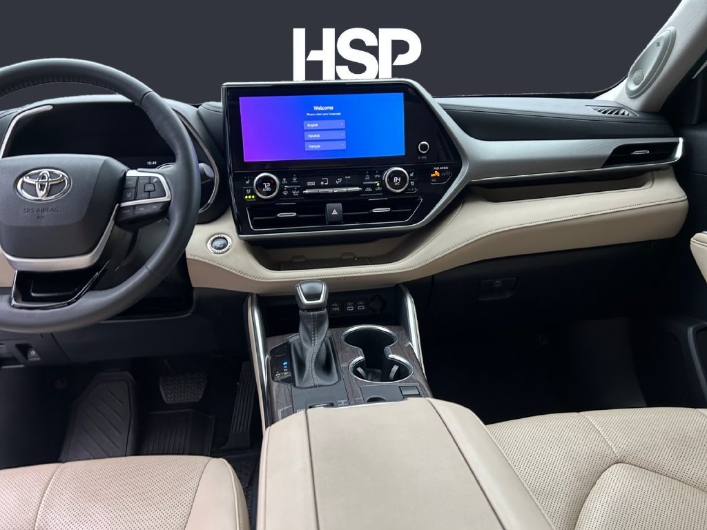 Used 2023 Toyota Highlander Platinum FWD image 10