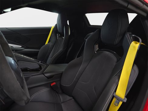 Used 2023 Chevrolet Corvette Stingray Convertible w/ Z51 Performance Package image 12