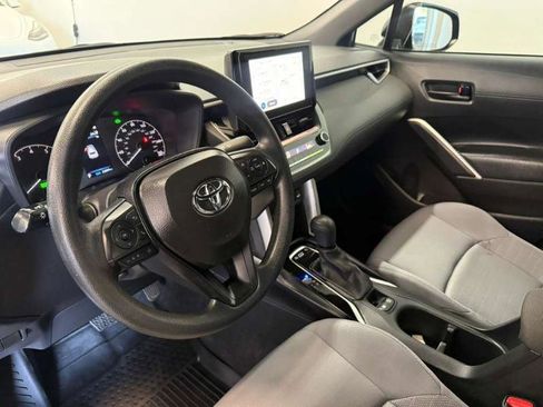 Used 2025 Toyota Corolla Cross AWD Hybrid image 18
