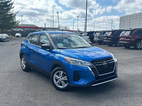 Certified 2025 Nissan Kicks Play S FWD image 2