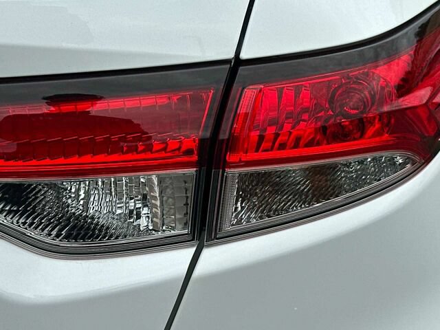 Used 2024 Toyota Corolla LE FWD image 31