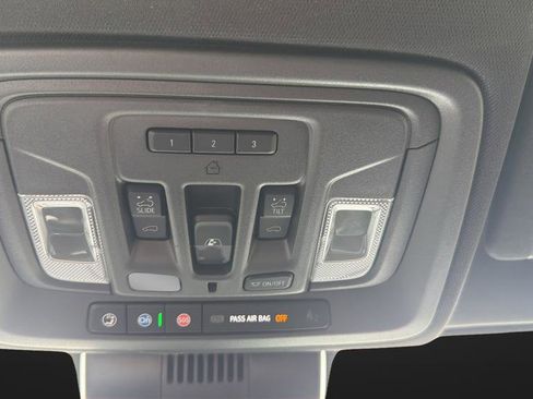 Certified 2023 Chevrolet Silverado 1500 High Country w/ High Country Premium Package AWD/4WD image 38