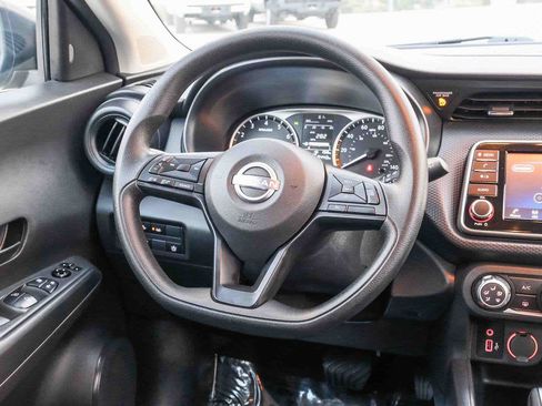 Used 2025 Nissan Kicks Play S FWD image 17