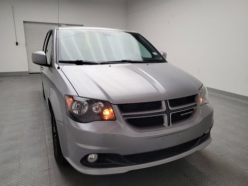 Used 2018 Dodge Grand Caravan GT image 14
