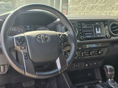 Used 2023 Toyota Tacoma TRD Off-Road AWD/4WD image 12