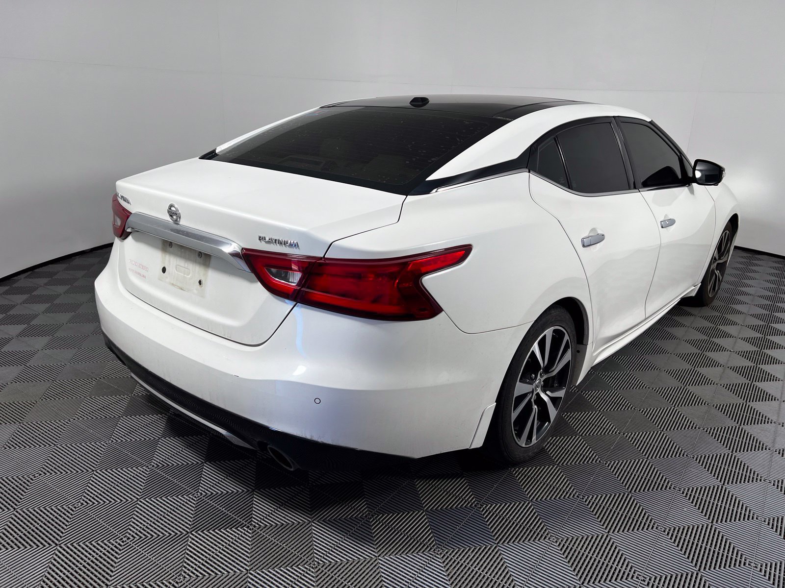 Used 2018 Nissan Maxima Platinum FWD image 5