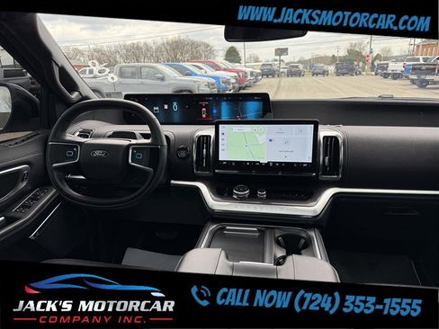 Used 2025 Ford Expedition Platinum w/ Stealth Appearance Package image 20