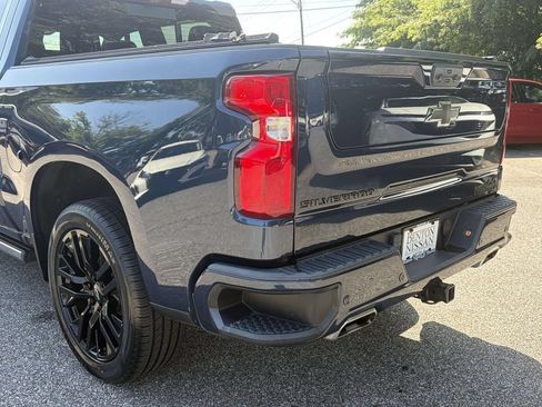 Used 2023 Chevrolet Silverado 1500 High Country w/ High Country Premium Package AWD/4WD image 11