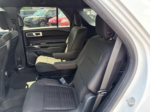 Used 2020 Ford Explorer XLT RWD image 9