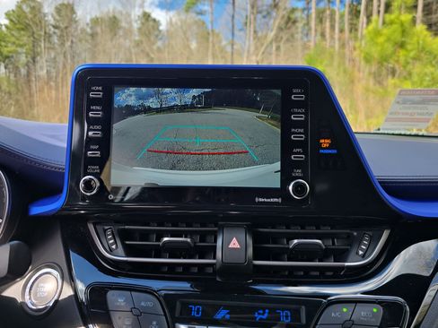 Used 2020 Toyota C-HR XLE image 22