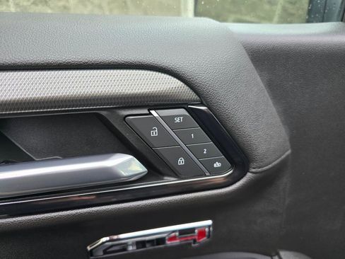 Used 2022 GMC Sierra 1500 AT4 w/ AT4 Premium Package image 32