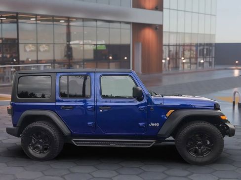 Used 2018 Jeep Wrangler Unlimited Sport S AWD/4WD image 4