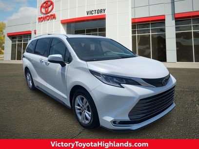 Used 2021 Toyota Sienna Limited