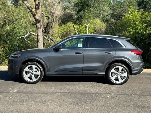Certified 2025 Audi Q5 Premium w/ Premium Plus AWD/4WD image 8