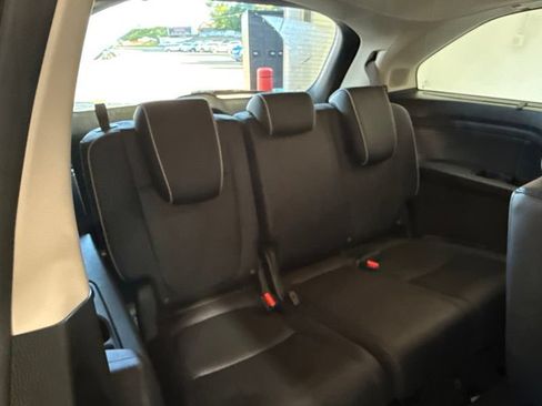 Used 2025 Honda Odyssey Elite image 12