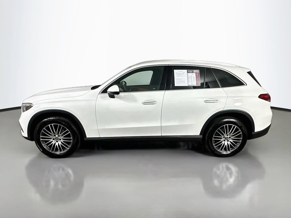 Used 2023 Mercedes-Benz GLC 300 4MATIC w/ Pinnacle Trim Package image 5