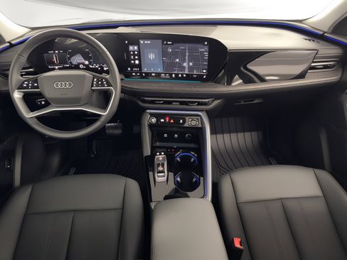 Used 2025 Audi Q5 Premium w/ Convenience Package AWD/4WD image 19