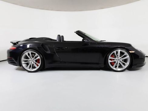 Used 2019 Porsche 911 Turbo image 23